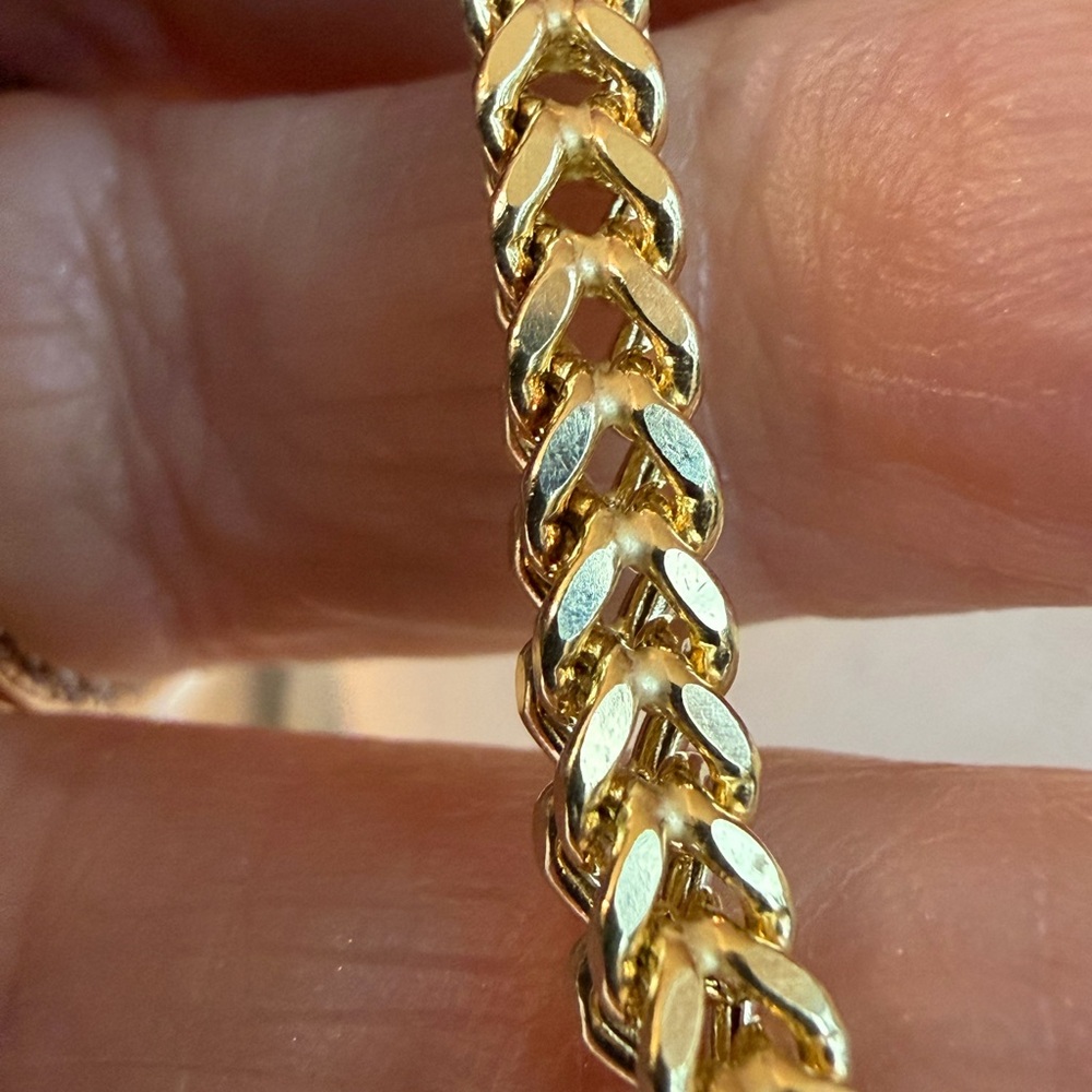 14 karat gold Cuban boxed chain - Picture 7 of 8